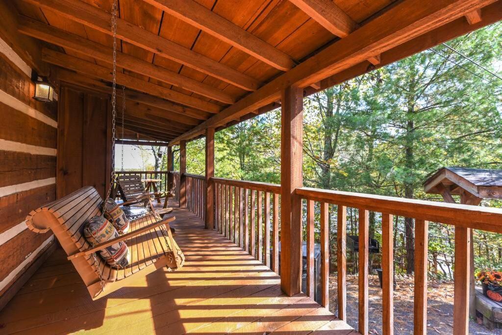 View! Cozy, Private, Fireplace, Hot Tub Log Cabin, Honeymoon! Sevierville Exteriér fotografie