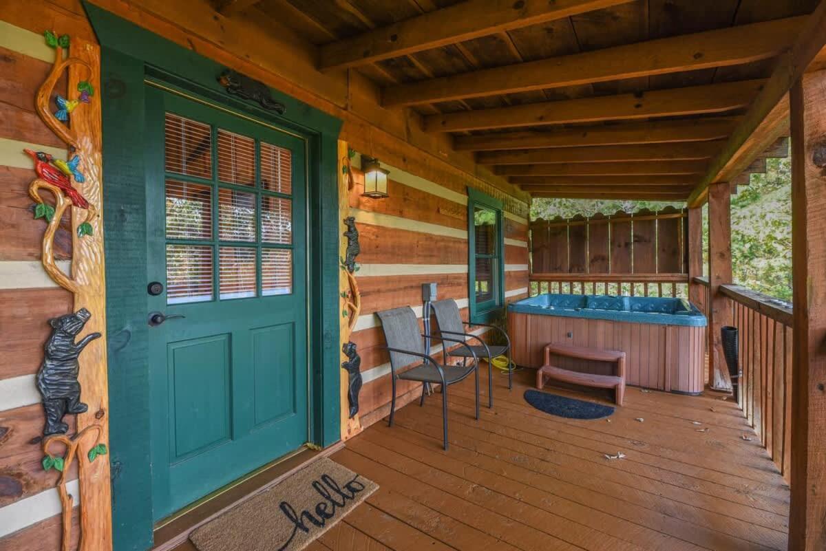 View! Cozy, Private, Fireplace, Hot Tub Log Cabin, Honeymoon! Sevierville Exteriér fotografie