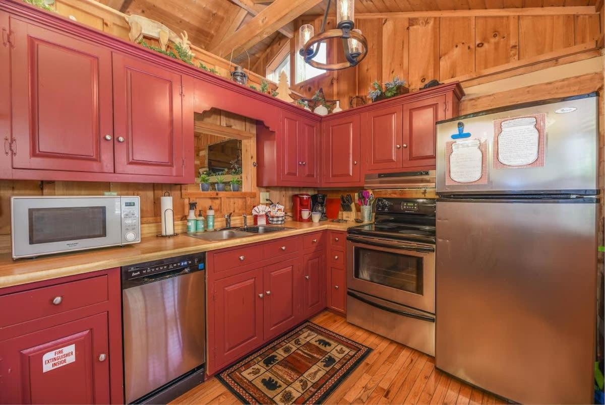 View! Cozy, Private, Fireplace, Hot Tub Log Cabin, Honeymoon! Sevierville Exteriér fotografie