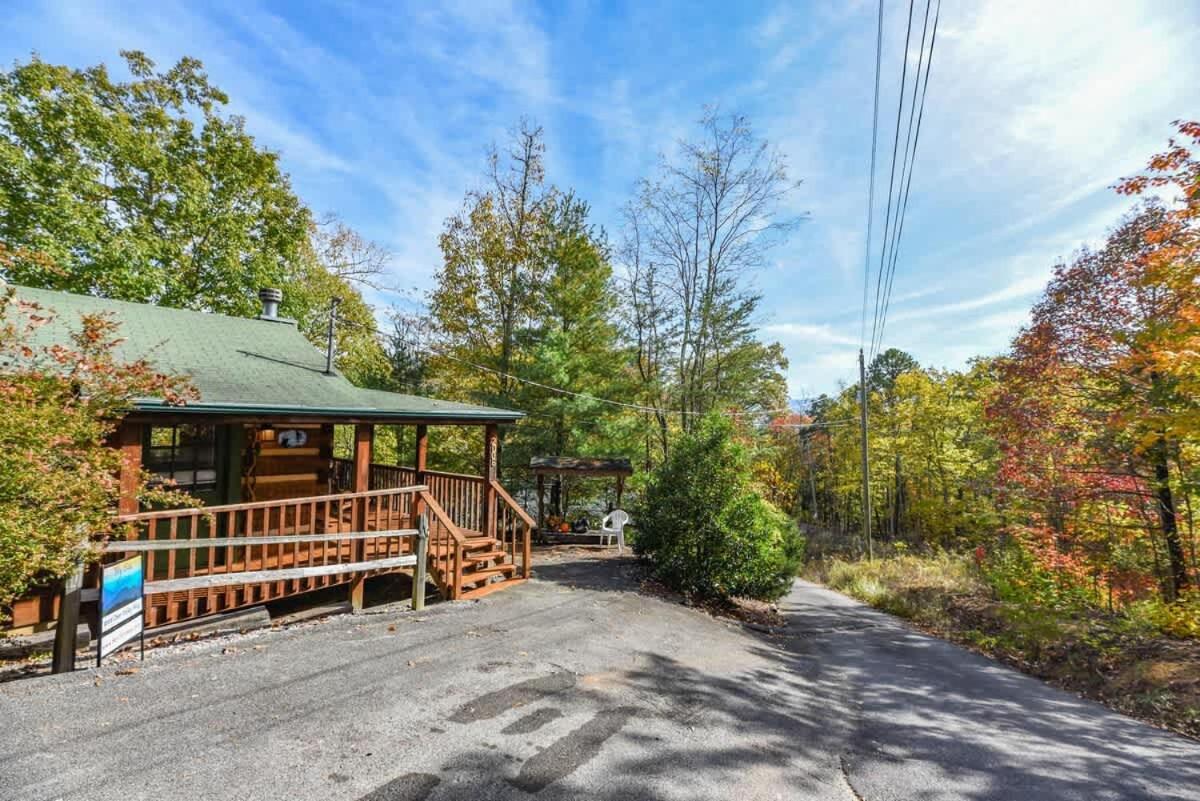 View! Cozy, Private, Fireplace, Hot Tub Log Cabin, Honeymoon! Sevierville Exteriér fotografie